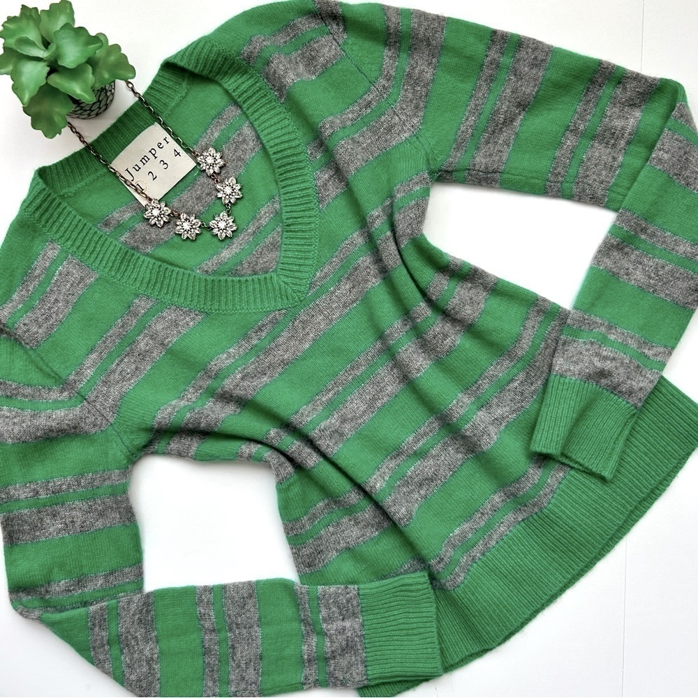 Jumper 1234 100% Cashmere Sweater Kelly Green Gray Striped V-Neck Size 1 / Small